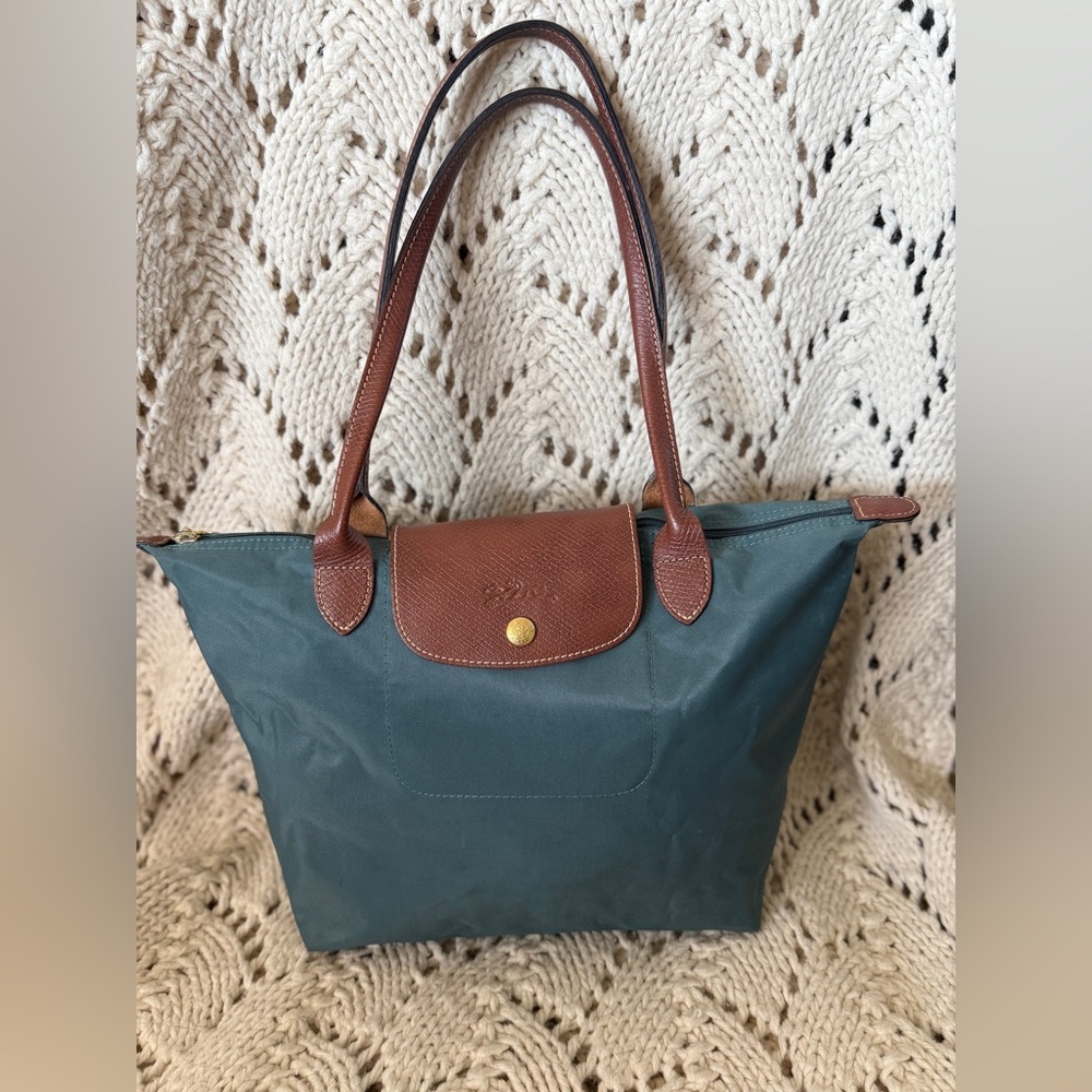 Longchamp Medium Le Pliage Nylon Shoulder Tote